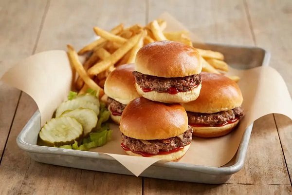 Carl's Jr Breakfast Hours on Weekends