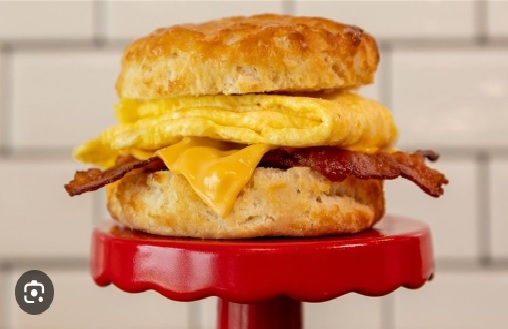 What Are the Hours for Hardee's Breakfast