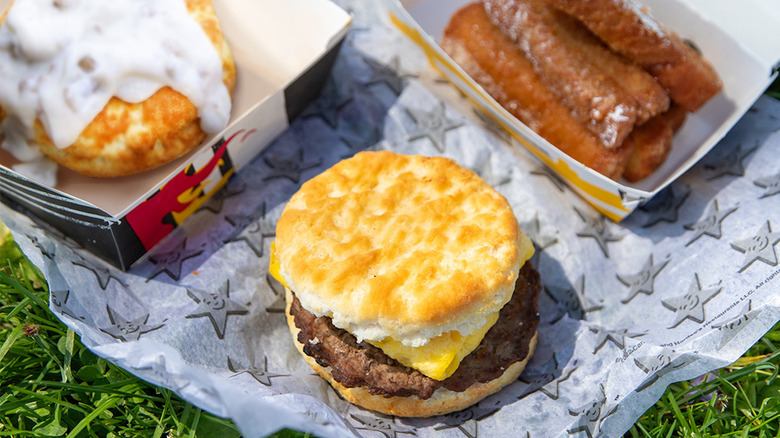 What Time Hardee's Breakfast Over