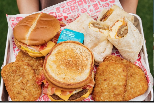 When Does Hardees Start Serving Lunch
