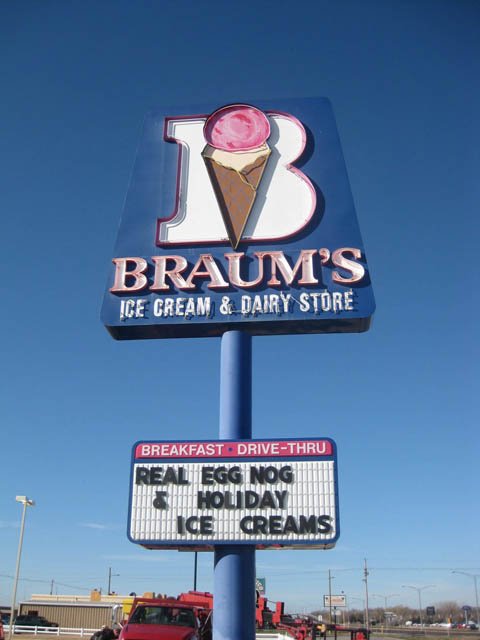 Does Braums Serve Breakfast All Day