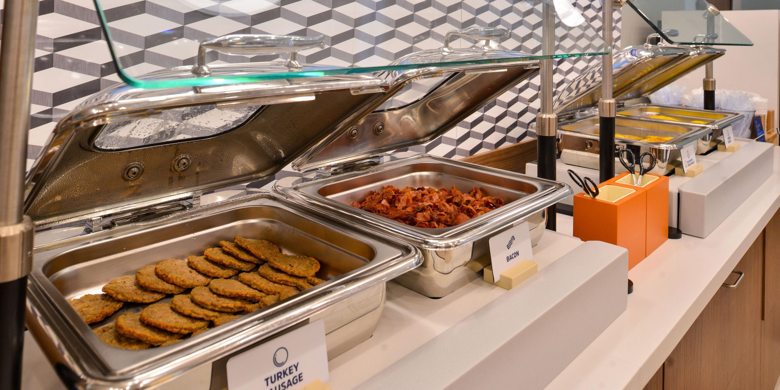 Holiday Inn Breakfast Hours