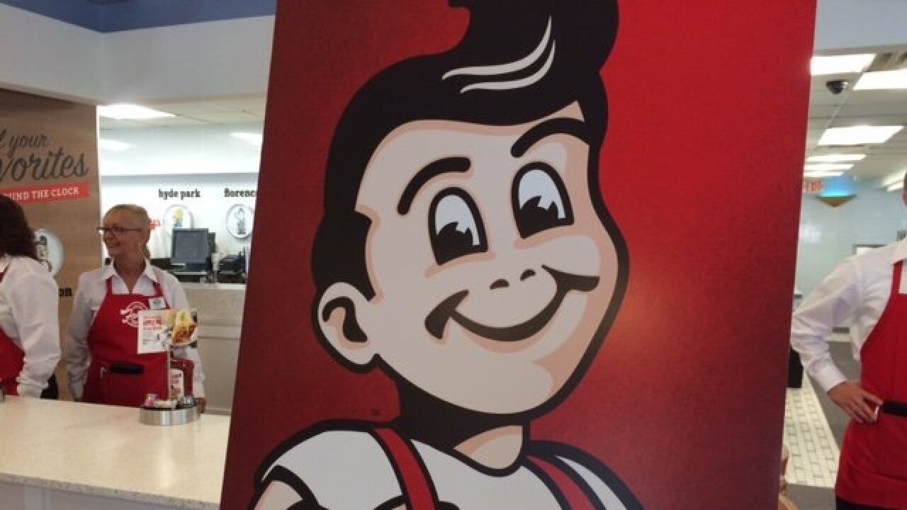 How Long Does Frisch'S Serve Breakfast
