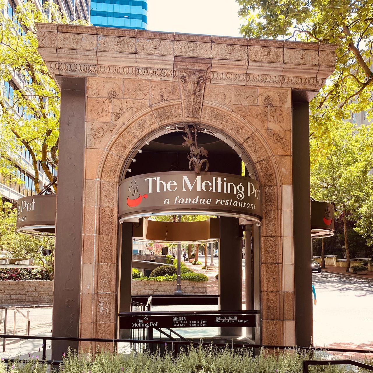 Melting Pot Happy Hour