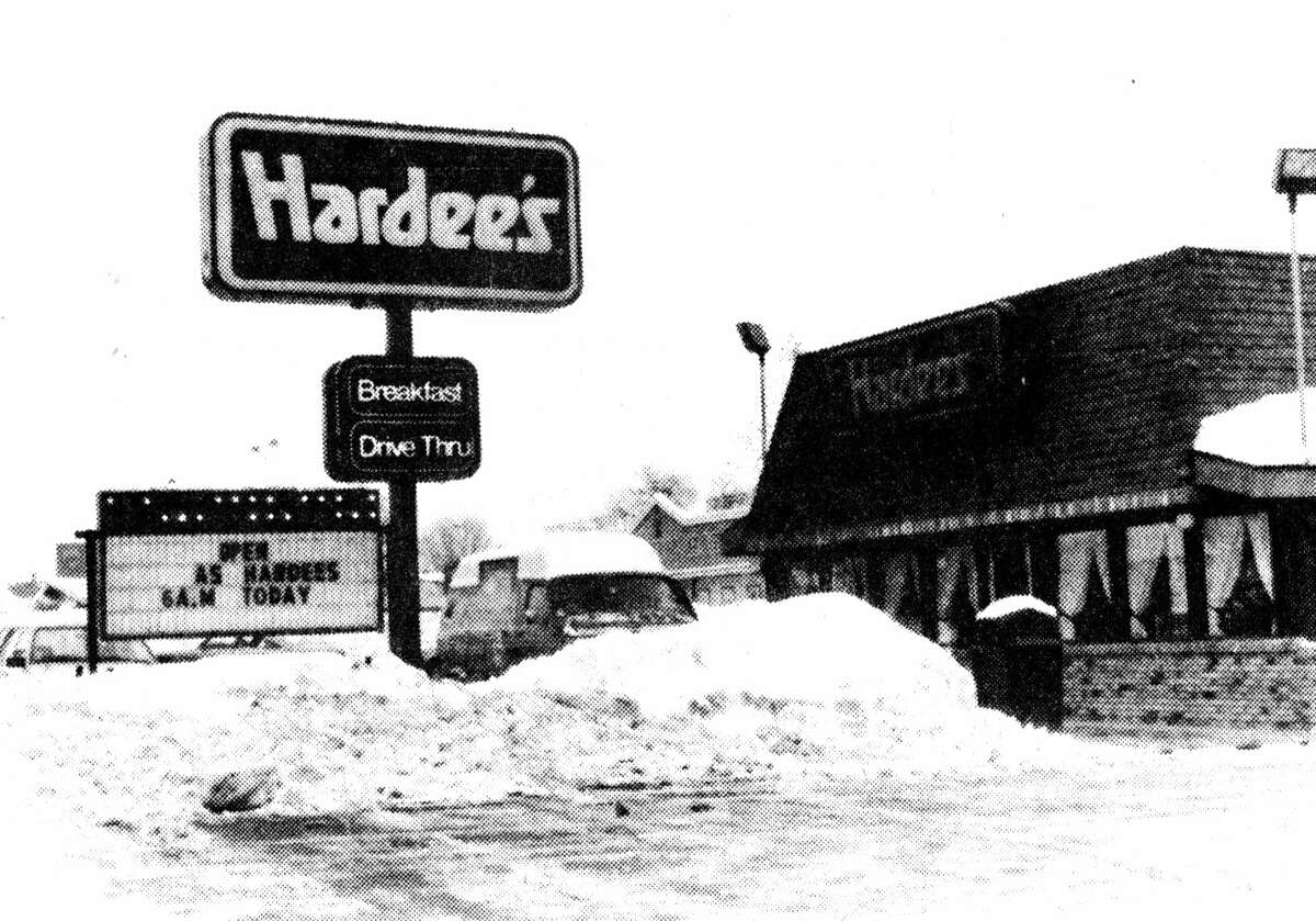 What Time Does Hardee'S Open on Sunday
