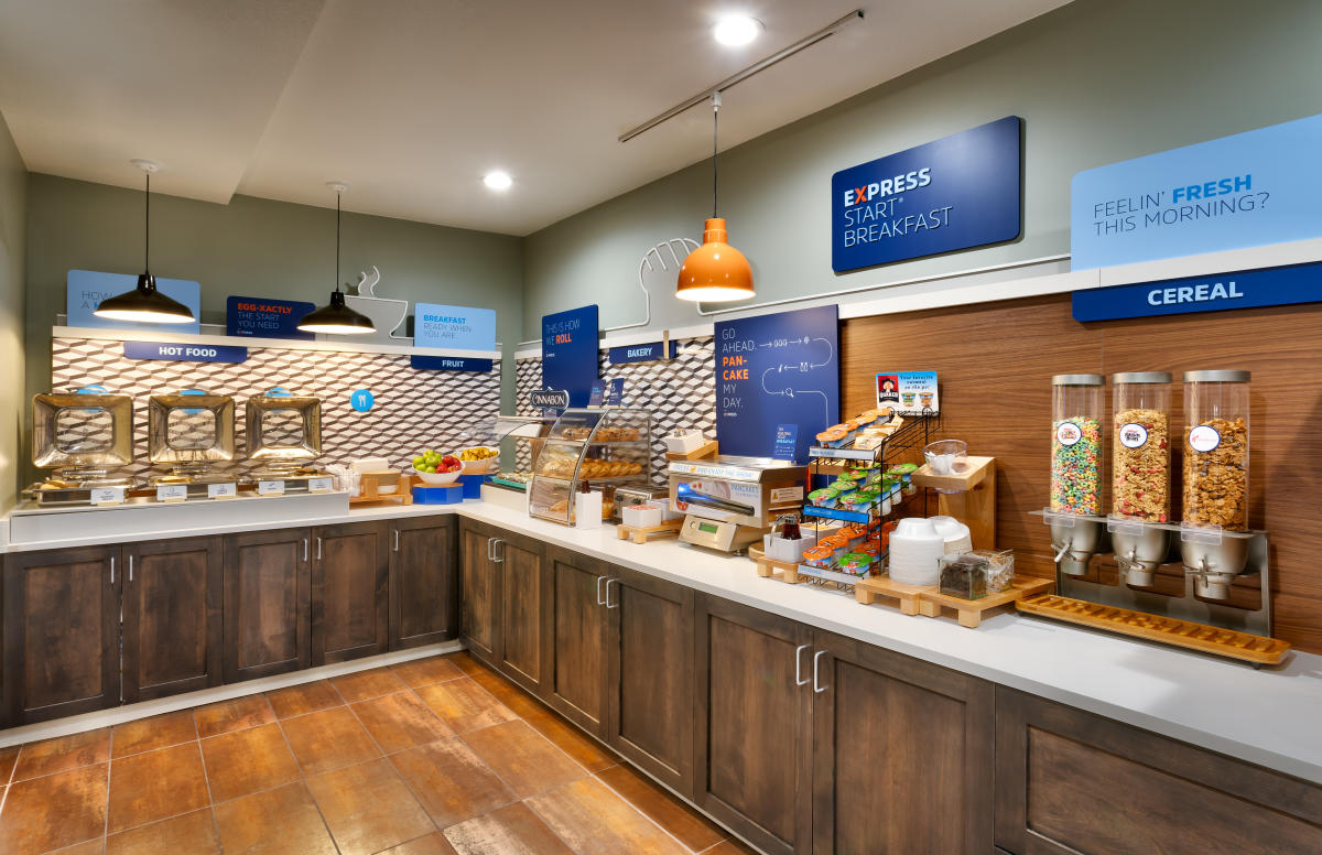 Holiday Inn Express Weekend Breakfast Hours
